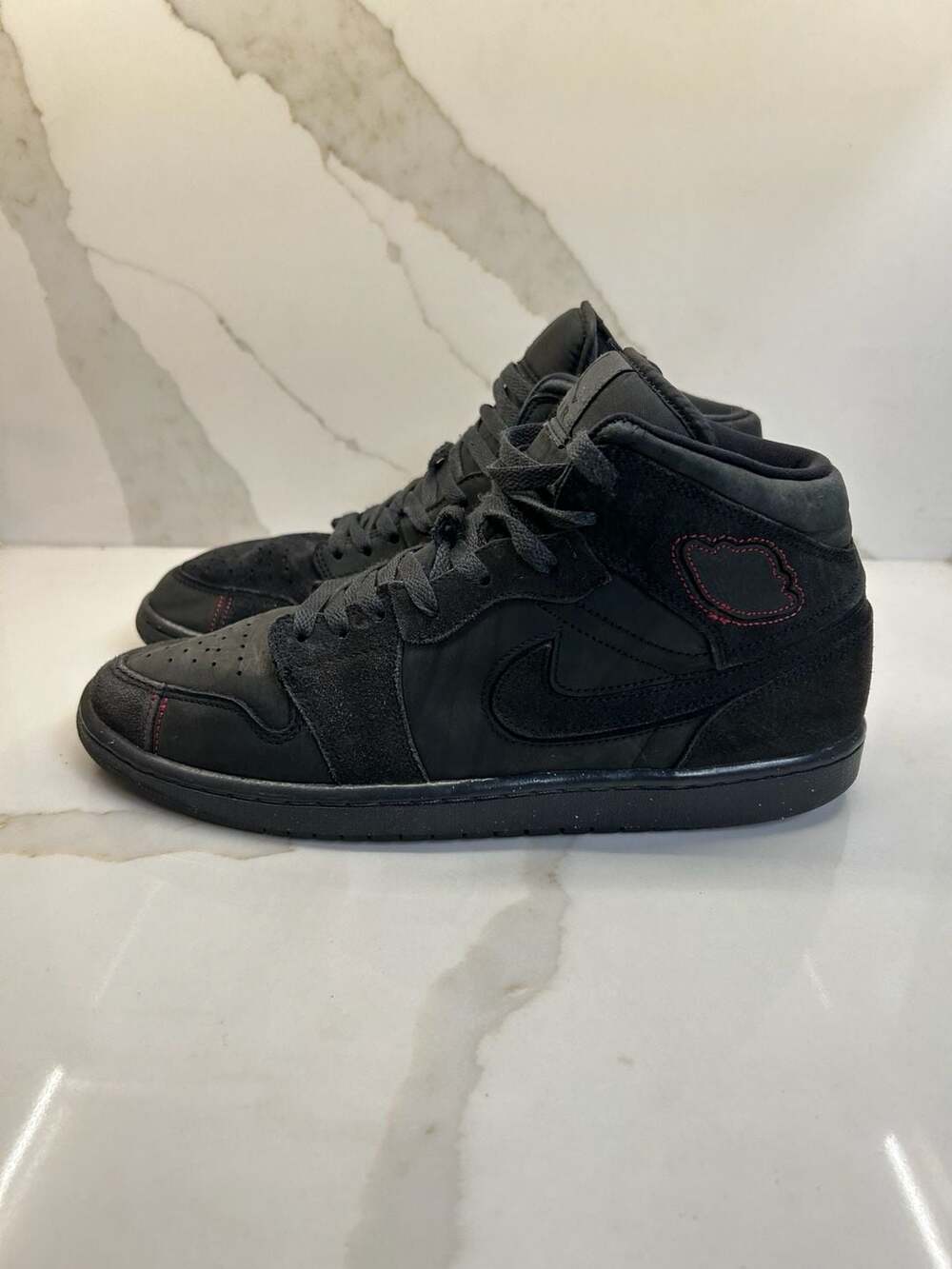 Jordan 1 Mid SE Craft Dark Smoke Red (Size: 11)